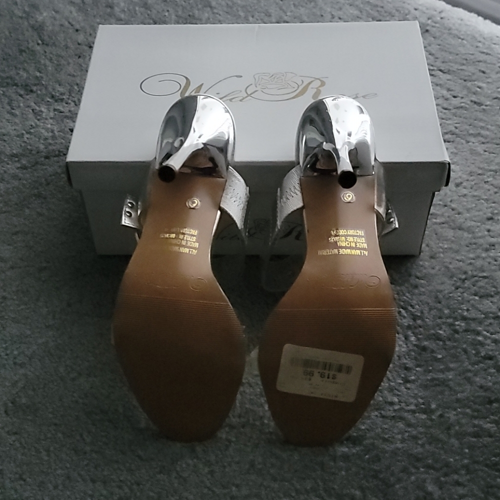 Shoes - Picture 2 of 3